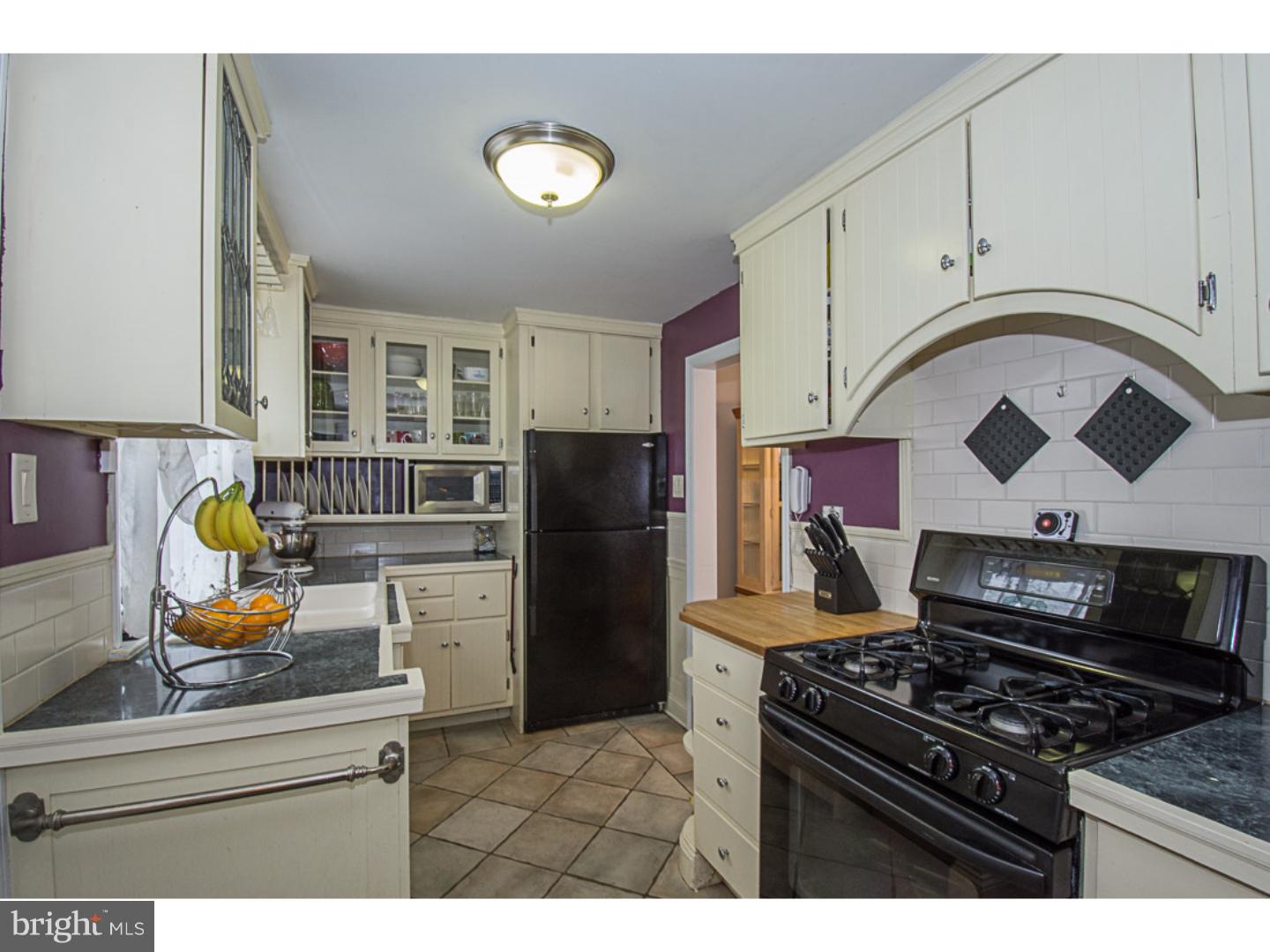 223 Pickwick Road Havertown, PA 19083 - Photo 8 of 22