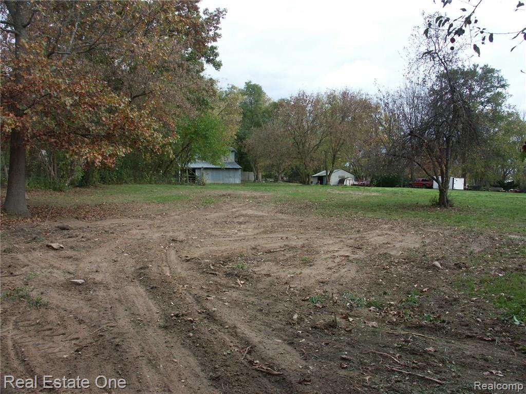 1250 Union Lake Road White Lake, MI 48386 - Photo 5 of 10