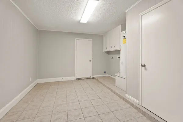 $2,395 | 15911 Mill Point Drive, Houston, TX 77059