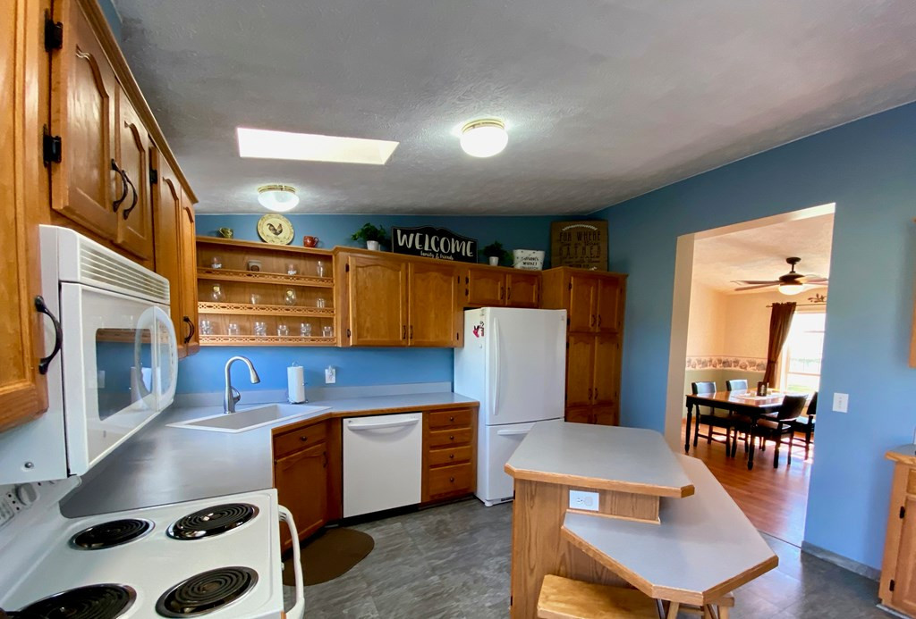 2354 Lake Shore Road Chazy, NY 12921 - Photo 2 of 39 Gallery Image 2