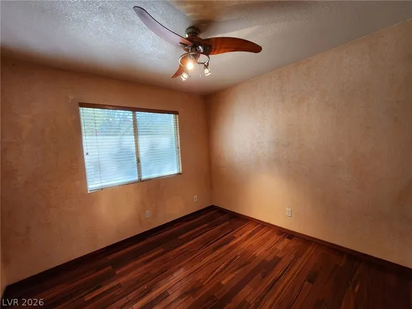 $2,900 | 328 Palisades Drive, Henderson, NV 89014