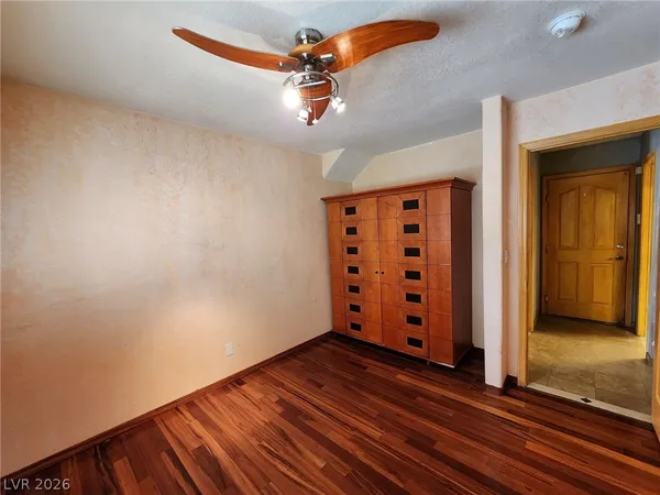 $2,900 | 328 Palisades Drive, Henderson, NV 89014