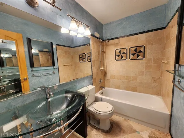 $2,900 | 328 Palisades Drive, Henderson, NV 89014