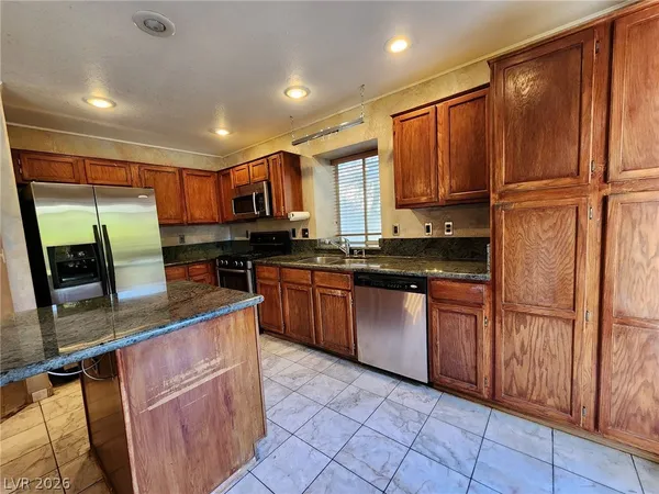 $2,900 | 328 Palisades Drive, Henderson, NV 89014