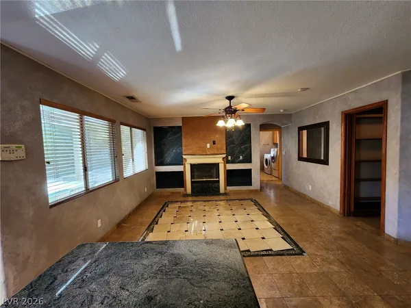 $2,900 | 328 Palisades Drive, Henderson, NV 89014