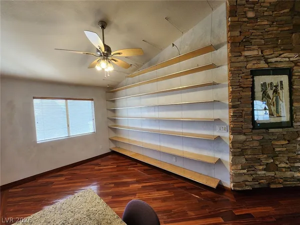 $2,900 | 328 Palisades Drive, Henderson, NV 89014