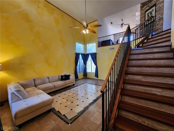 $2,900 | 328 Palisades Drive, Henderson, NV 89014