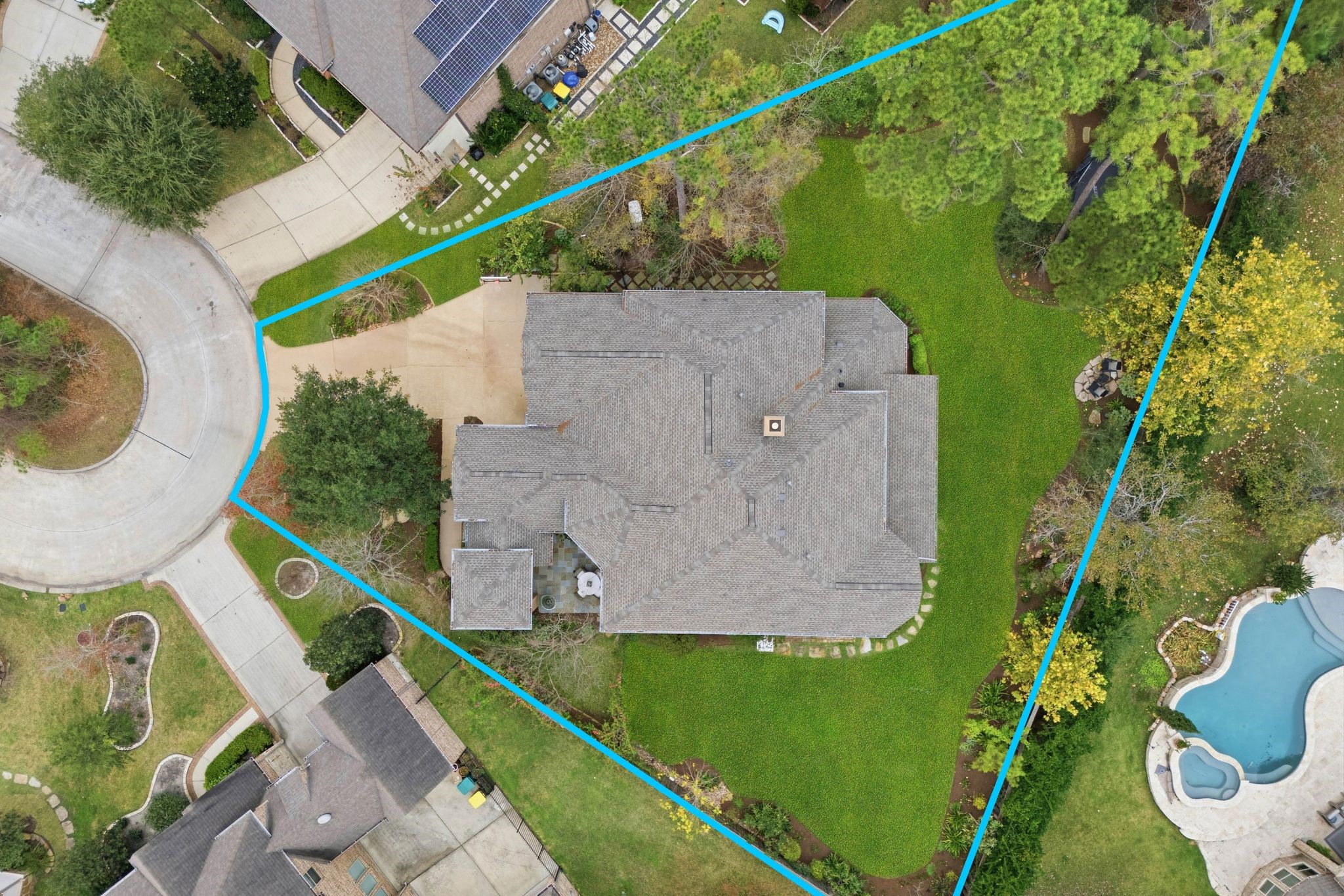 147 West Valera Ridge Place The Woodlands, TX 77389 - Photo 46 of 50 Massive lot offering exceptional privacy and endless possibilities for outdoor living and entertaining.