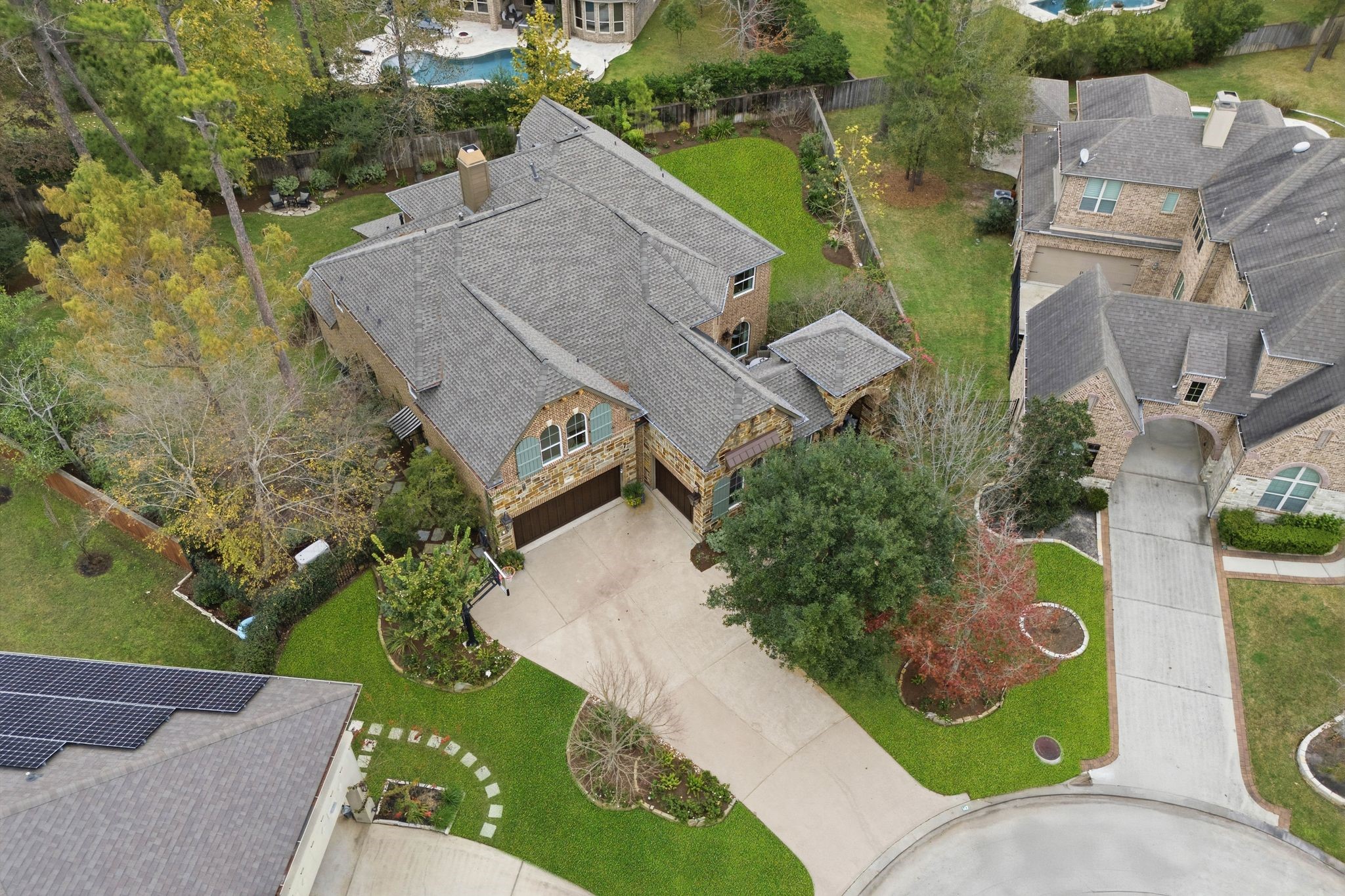 147 West Valera Ridge Place The Woodlands, TX 77389 - Photo 47 of 50 Aerial view of the home situated on cul de sac lot in Spincaster.
