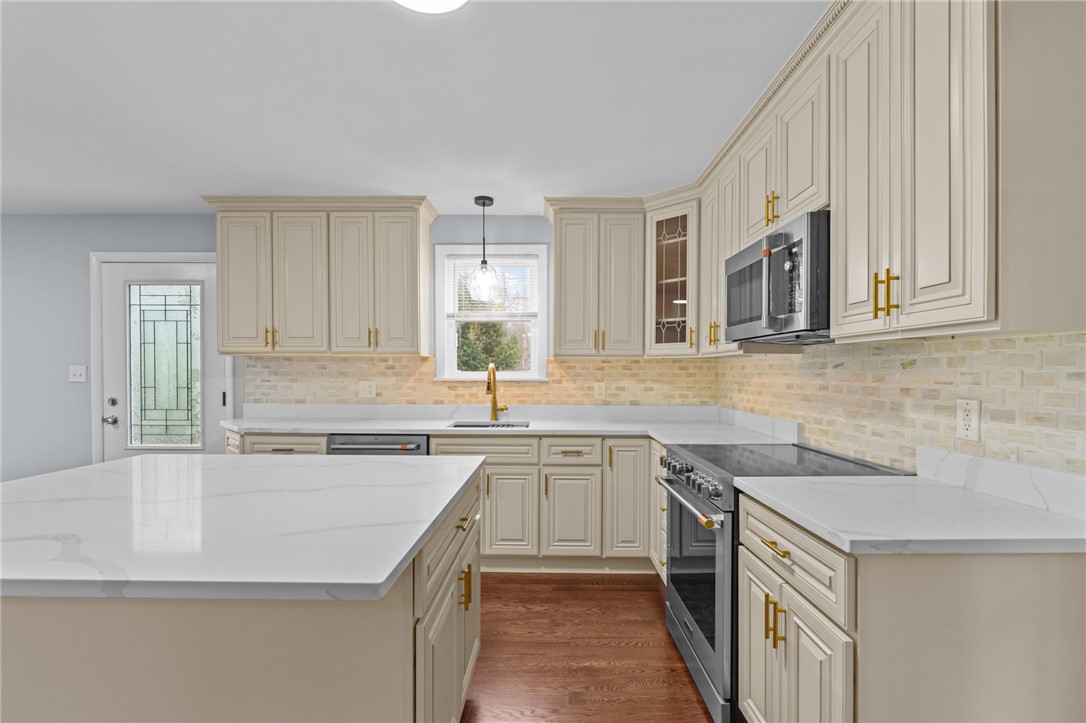 242 Burnt Hill Road Scituate, RI 02831 - Photo 8 of 50
