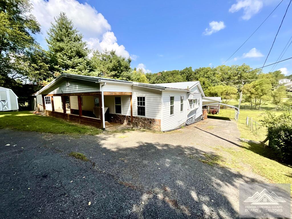 260-266 Periwinkle Road Princeton, WV 24739 - Photo 1 of 31 Gallery Image 1