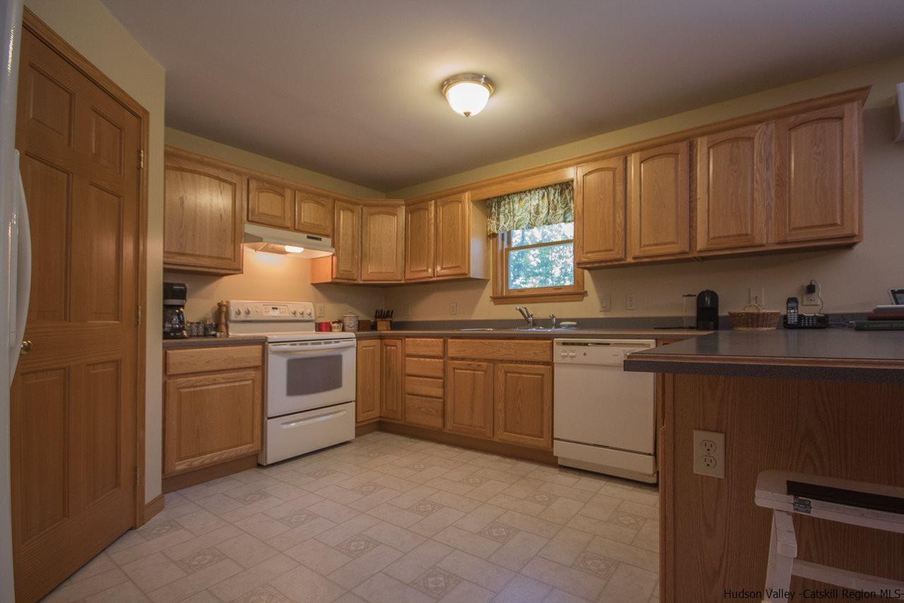 11 Woodland Ridge Road Kerhonkson, NY 12446 - Photo 9 of 30 Photo 9