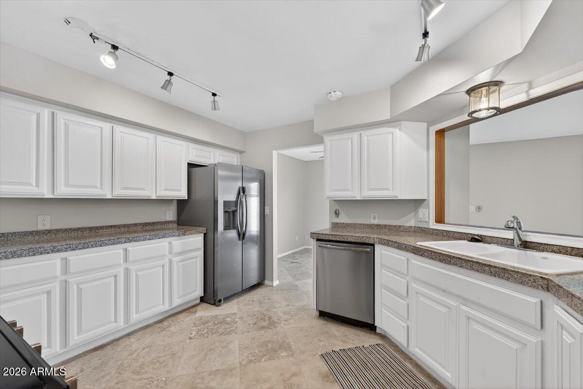 5750 North 10th Street, Unit 5 Phoenix, AZ 85014 - Photo 8 of 39 15-A746981