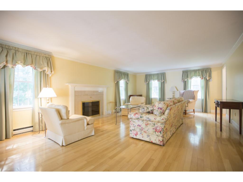 125 Kingston Road Exeter, NH 03833 - Photo 12 of 36