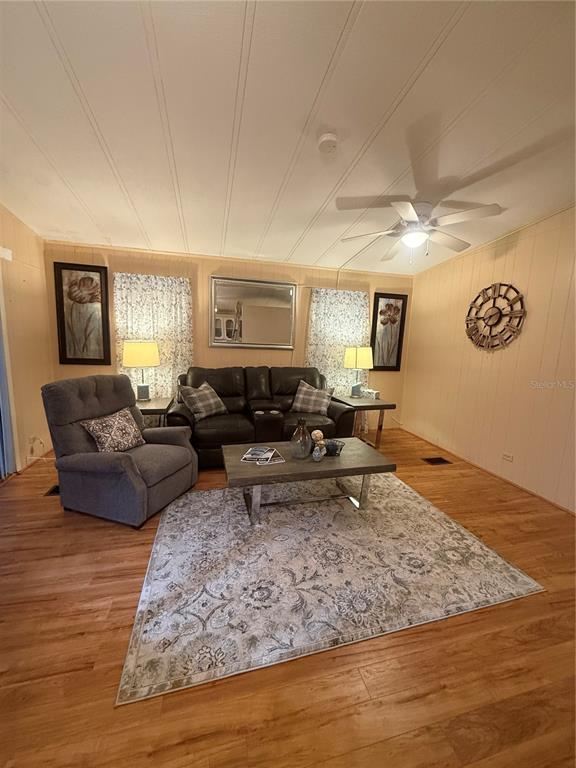 57 North Bobwhite Road Wildwood, FL 34785 - Photo 2 of 28