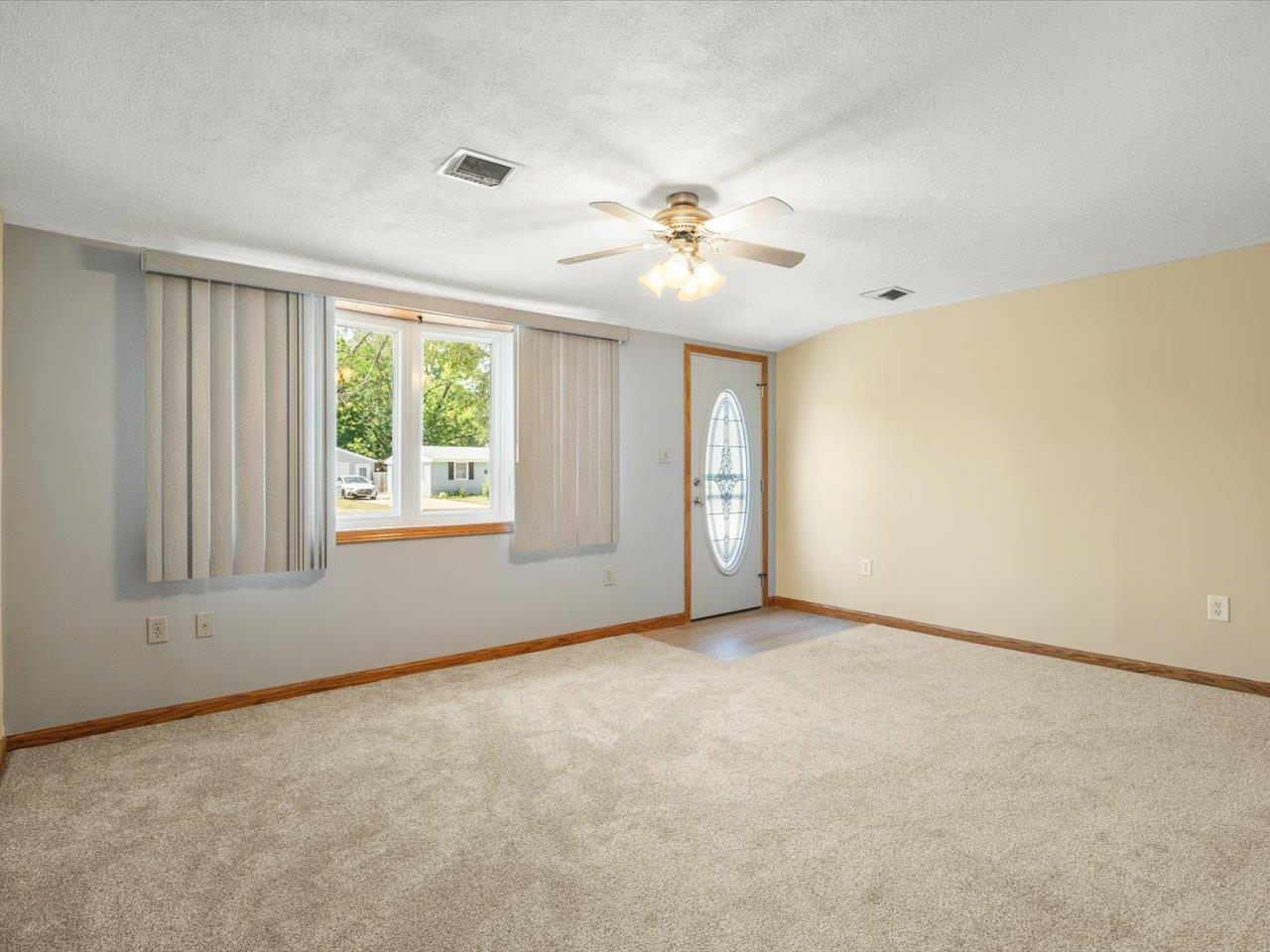 7423 Cadet Road Machesney Park, IL 61115 - Photo 6 of 33