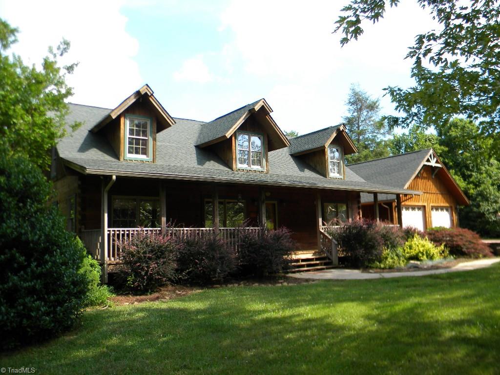 1568 Bryant Road Mount Airy, NC 27030 - Photo 4 of 29 Gallery Image 4