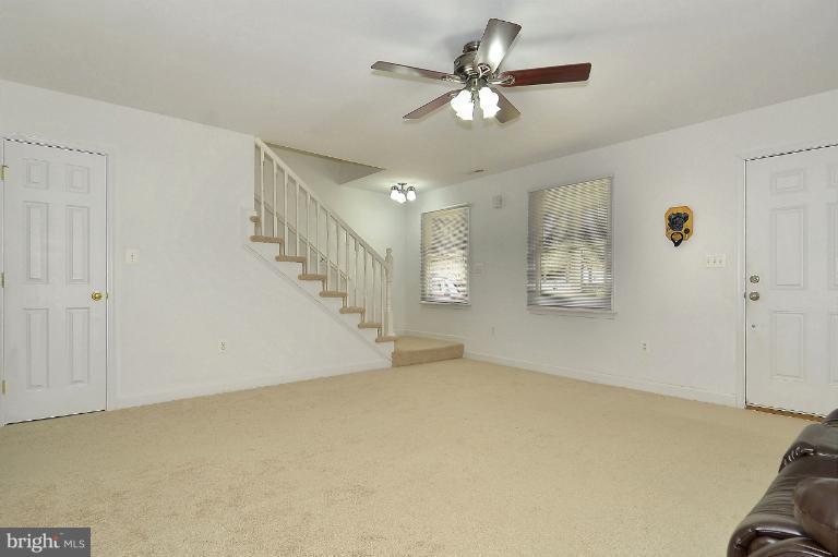 3205 Wayne Road Falls Church, VA 22042 - Photo 15 of 28 Living Room