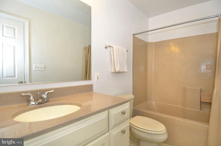 3205 Wayne Road Falls Church, VA 22042 - Photo 18 of 28 Bath 2