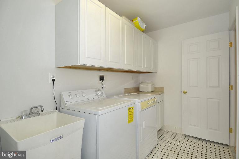3205 Wayne Road Falls Church, VA 22042 - Photo 19 of 28 Separate Laundry Room