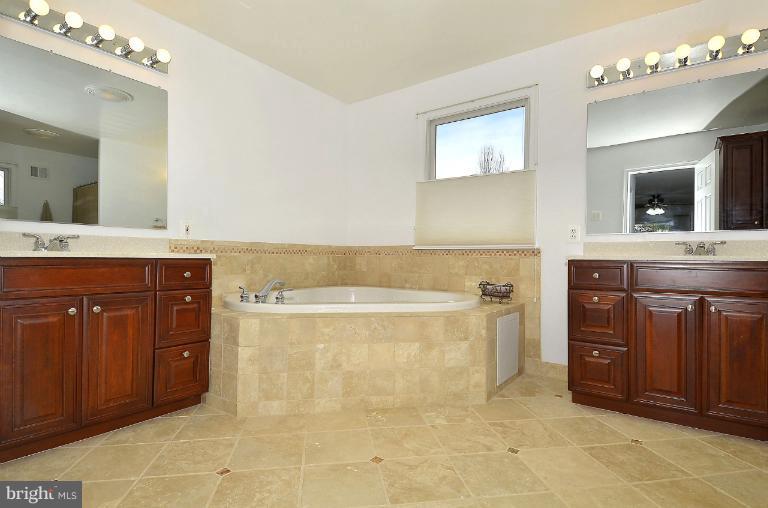 3205 Wayne Road Falls Church, VA 22042 - Photo 4 of 28 Master Bathroom w/Separate Tub
