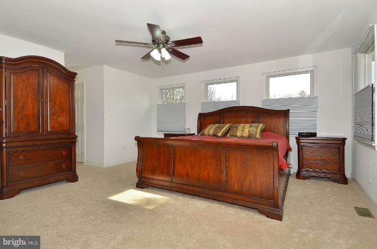 3205 Wayne Road Falls Church, VA 22042 - Photo 8 of 28 Bedroom (Master)