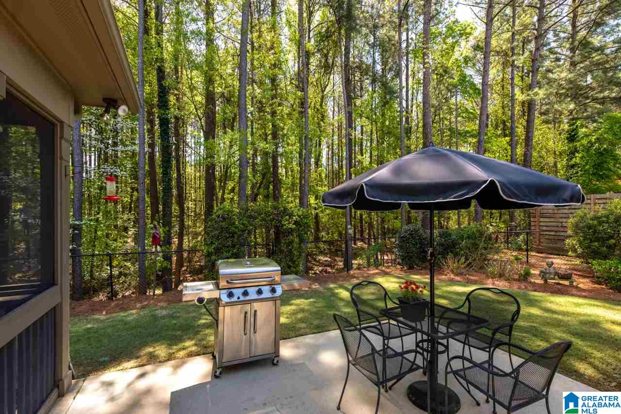 926 Haddington Dale Pelham, AL 35124 - Photo 10 of 41