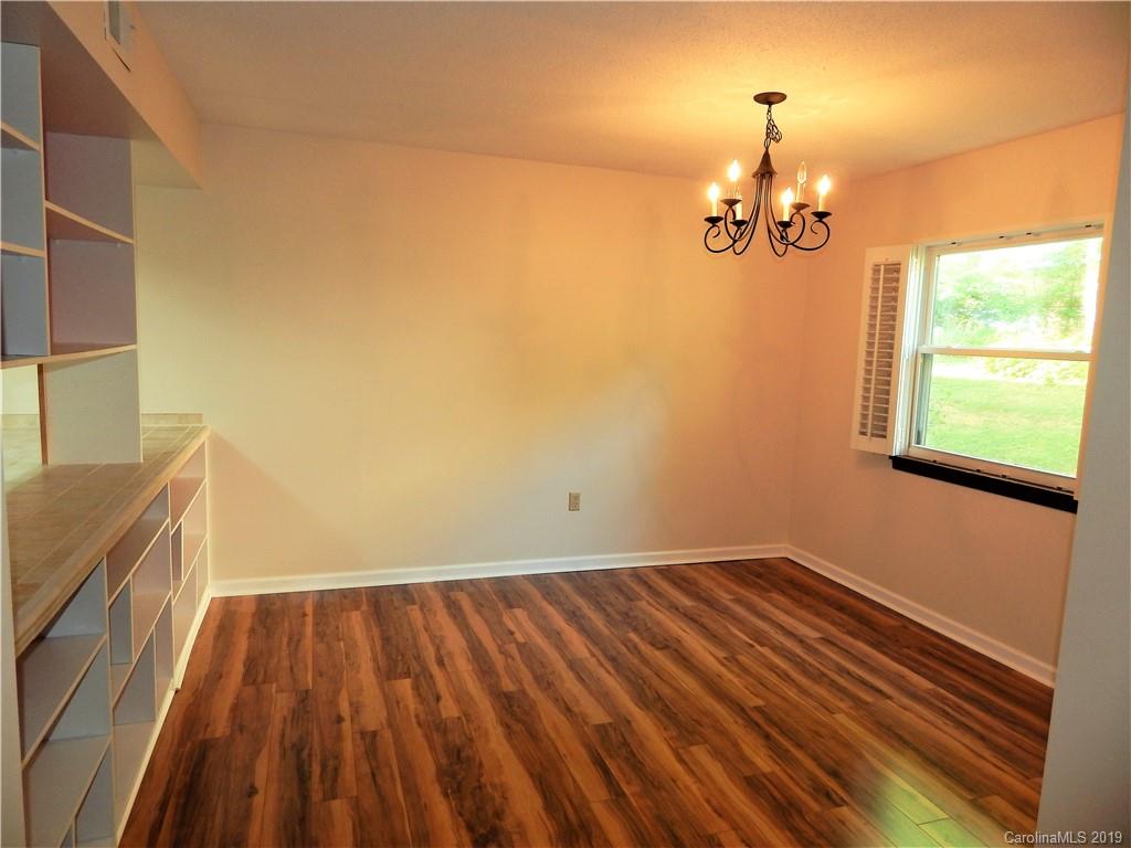 90 Shepard Square, Unit 802 Brevard, NC 28712 - Photo 5 of 24 Gallery Image 5