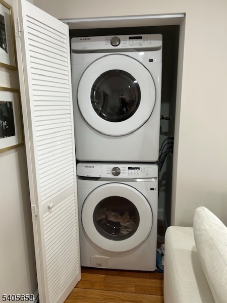 23 Old Farm Road Berkeley Heights, NJ 07922 - Photo 28 of 28 a utility room with dryer and washer