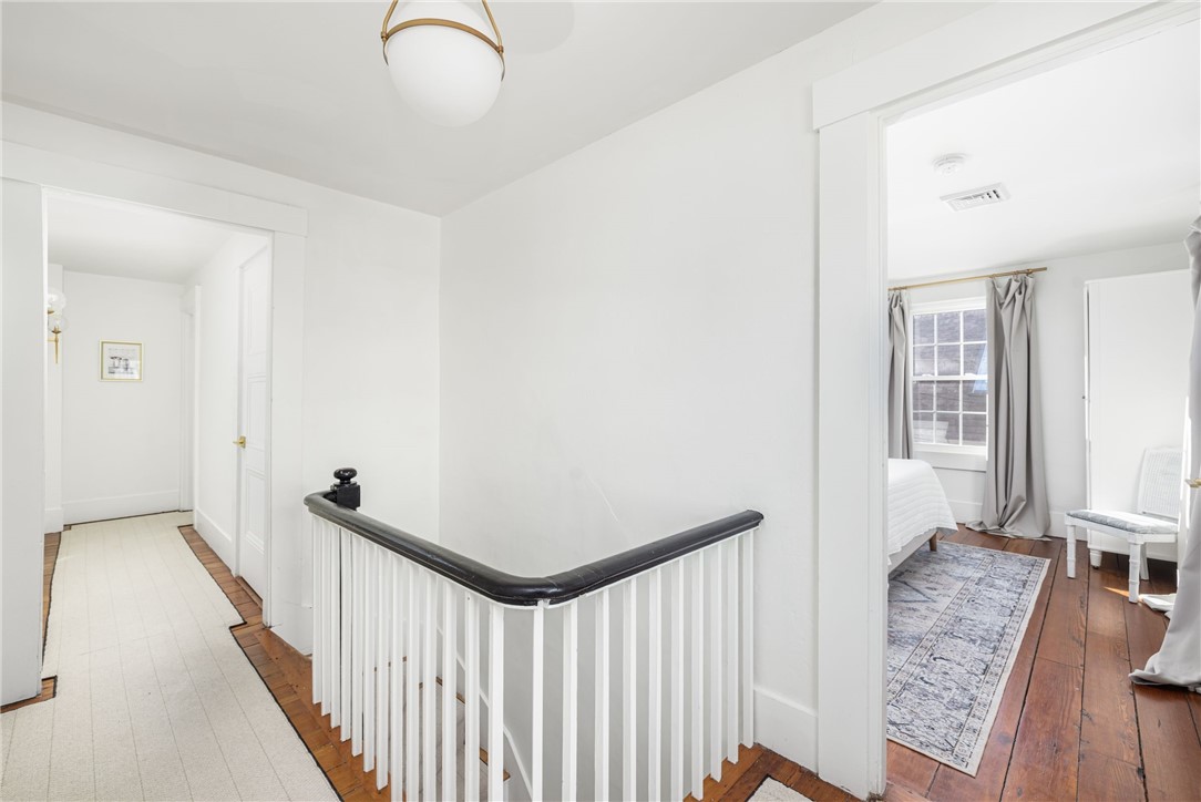 17 Old Beach Road Newport, RI 02840 - Photo 26 of 40