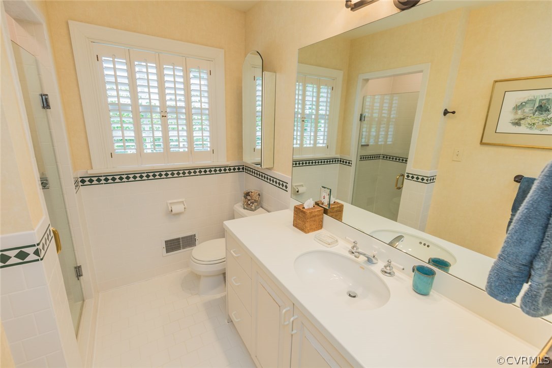 6333 Ridgeway Road Richmond, VA 23226 - Photo 27 of 48 The private entry to the Master Suite accesses the