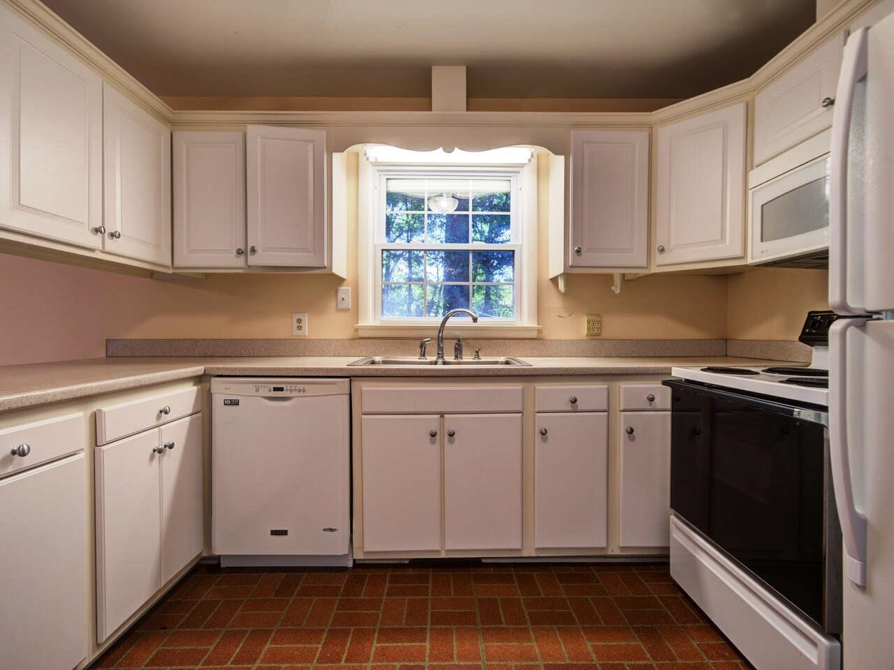 1305 Kingston Ridge Road Cary, NC 27511 - Photo 5 of 30 Photo 5
