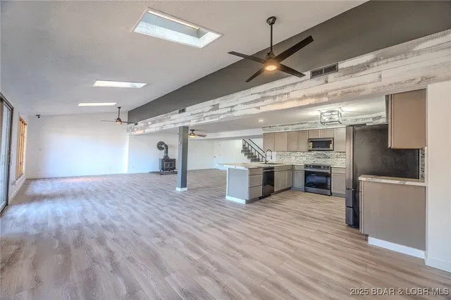 $520,000 | 150 Stuckel Bend, Climax Springs, MO 65324