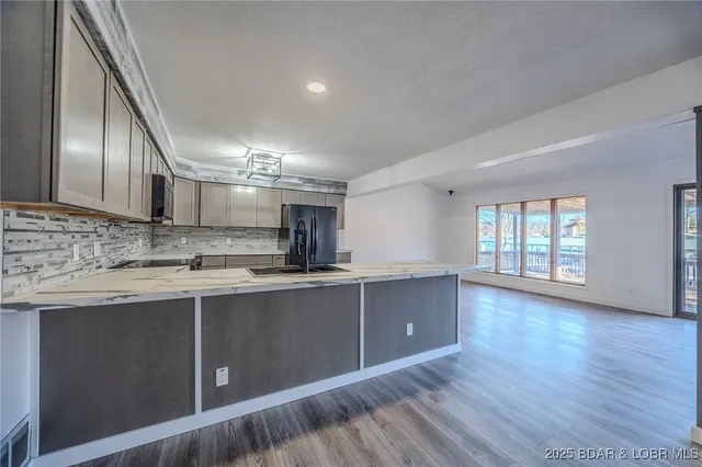 $520,000 | 150 Stuckel Bend, Climax Springs, MO 65324