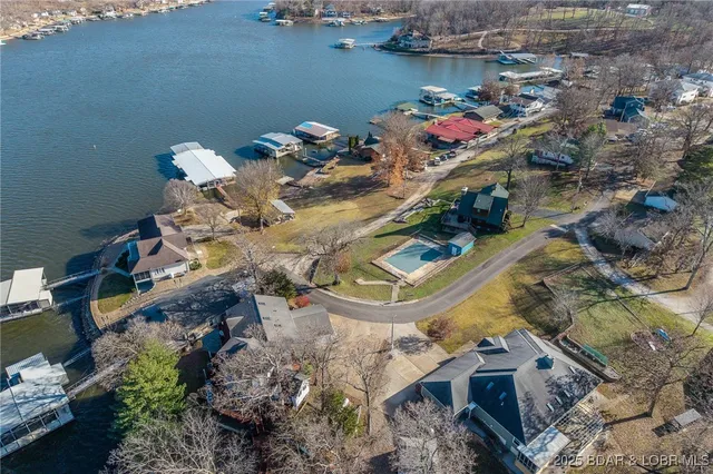 $520,000 | 150 Stuckel Bend, Climax Springs, MO 65324