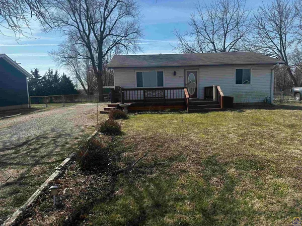 $185,000 | 501 East Main Street, Meriden, KS 66512