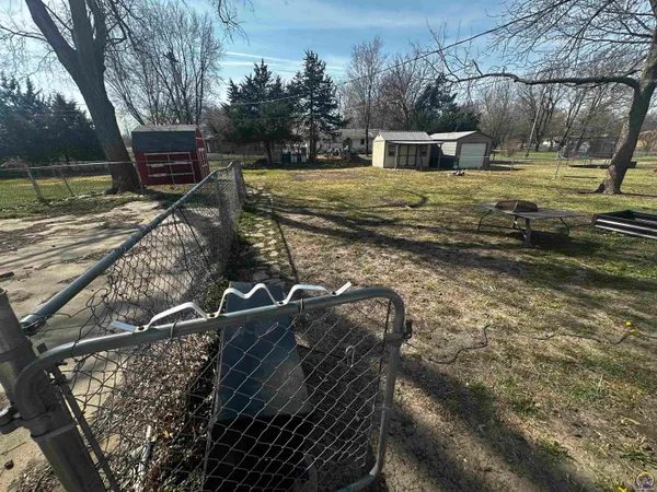 $180,000 | 501 East Main Street, Meriden, KS 66512