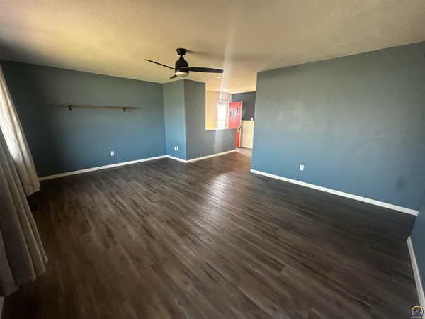 $180,000 | 501 East Main Street, Meriden, KS 66512