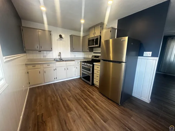 $180,000 | 501 East Main Street, Meriden, KS 66512