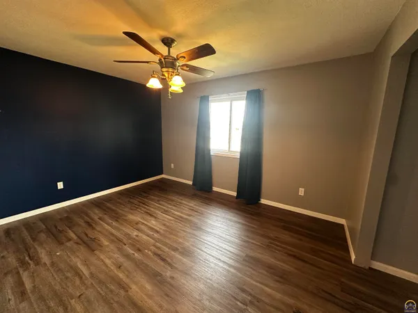 $180,000 | 501 East Main Street, Meriden, KS 66512