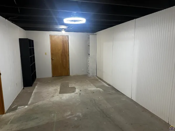 $180,000 | 501 East Main Street, Meriden, KS 66512