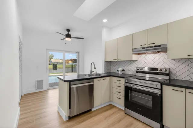 $539,900 | 6425 96th Place South, Boynton Beach, FL 33437