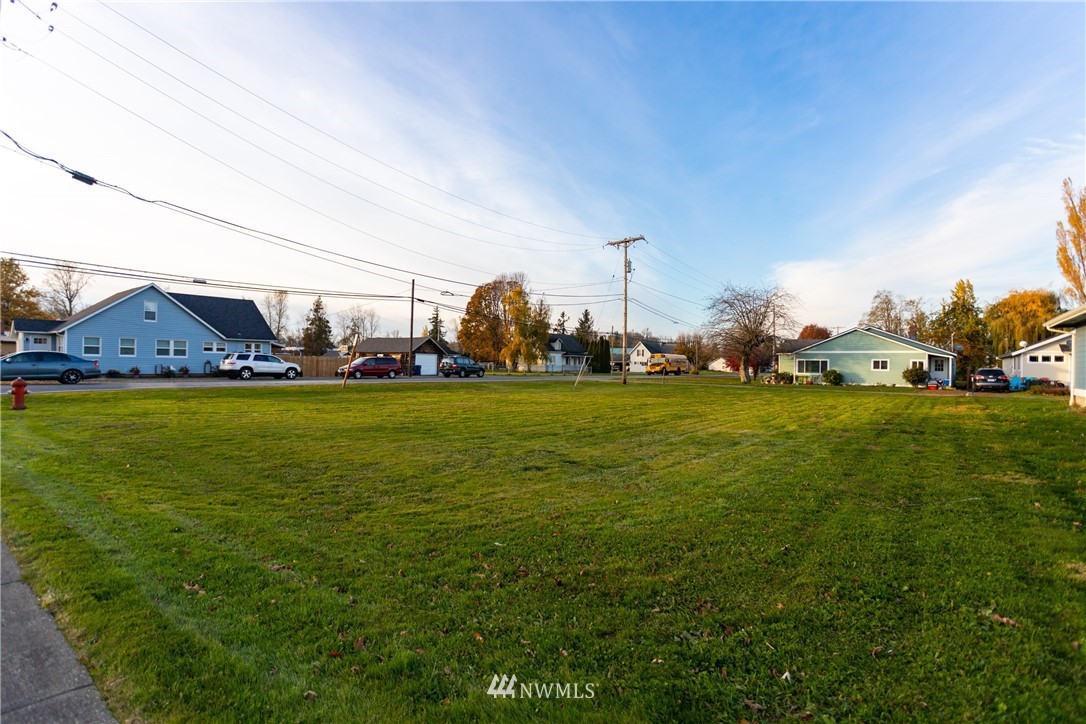 208 Front Street Sumas, WA 98295 - Photo 1 of 7 Gallery Image 1