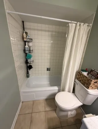 $190,000 | 2216 Country Club Drive, Unit 25, Woodridge, IL 60517