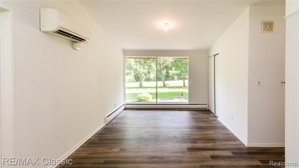 29726 Highmeadow Road Farmington Hills, MI 48334 - Photo 20 of 52