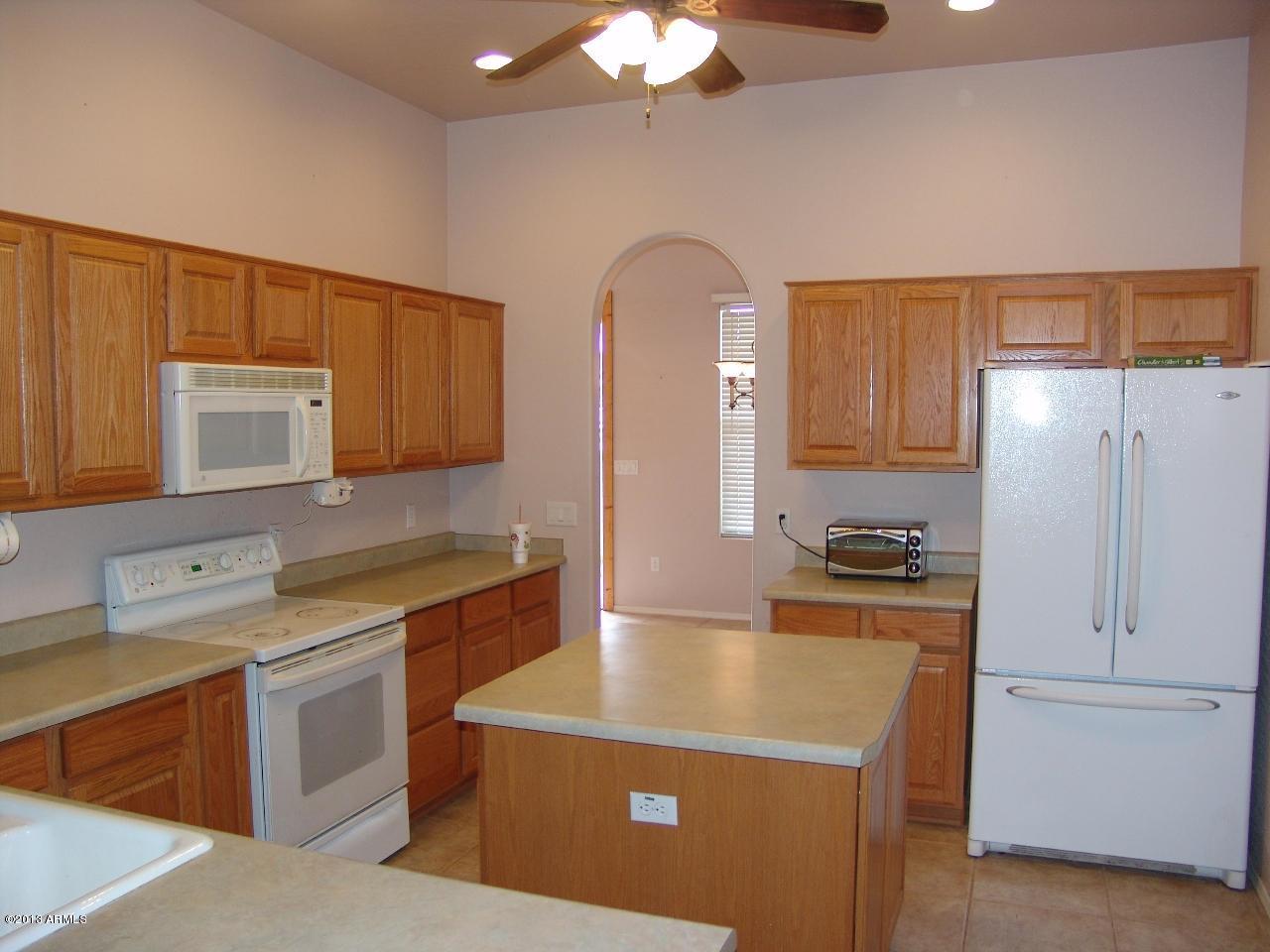 14232 East Willis Road Gilbert, AZ 85297 - Photo 5 of 16 Kitchen