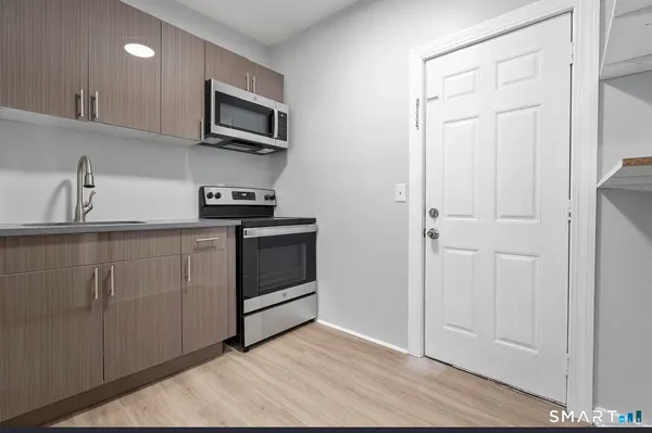 $2,100 | 25 Whittier Street, Unit 6, Bridgeport, CT 06605