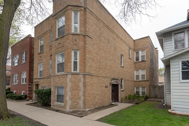 $1,765 | 4512 North Laporte Avenue, Unit 2F, Chicago, IL 60630