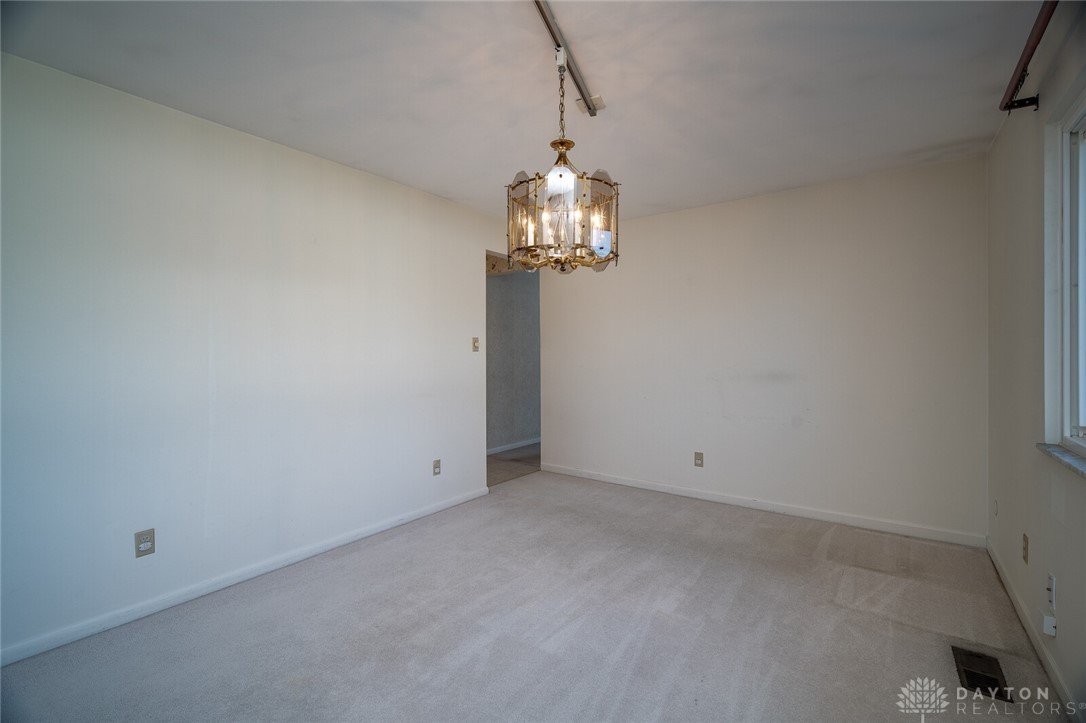 1635 Ambridge Road Centerville, OH 45459 - Photo 9 of 49 Dining Room
