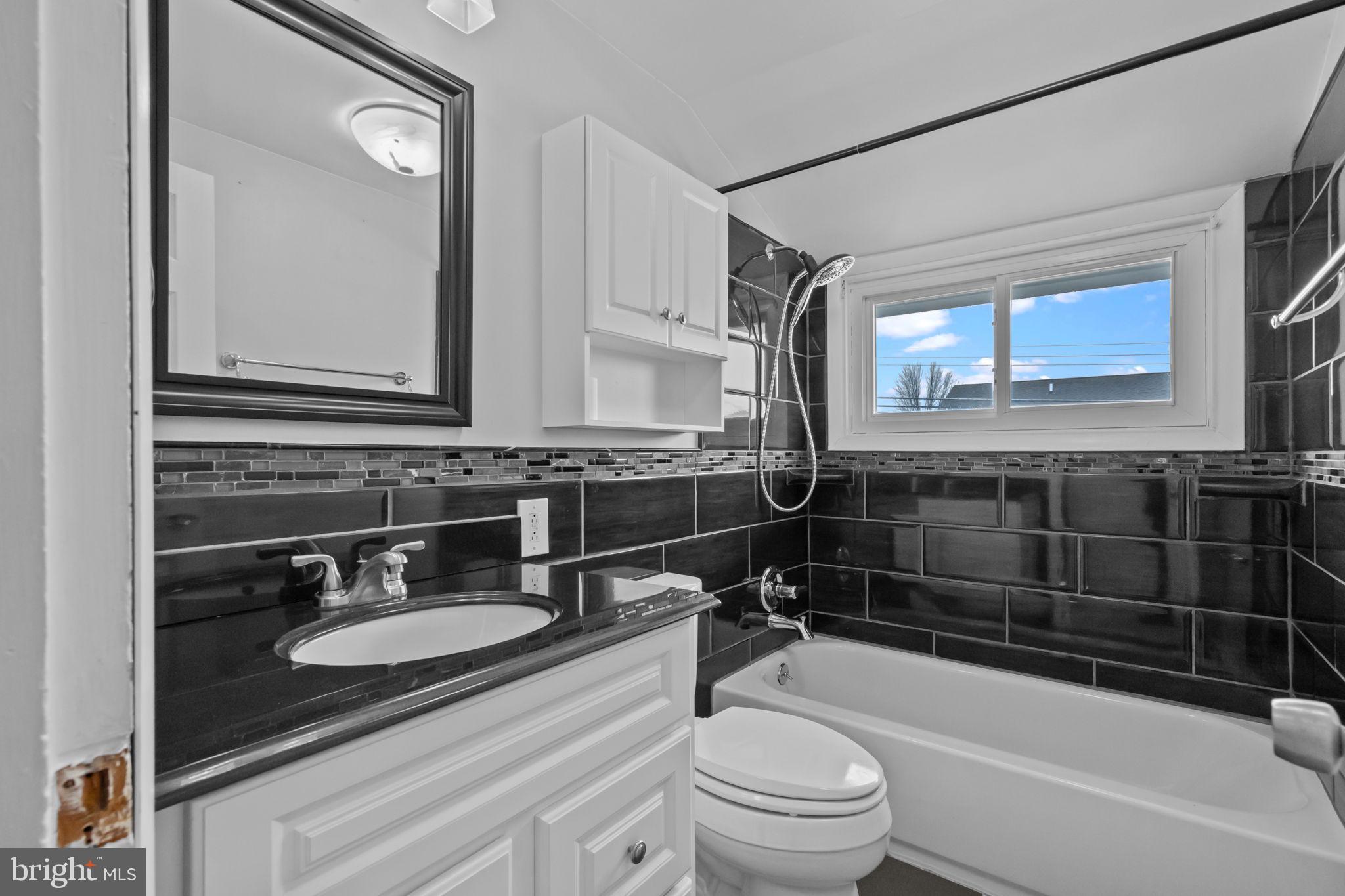 11 Quickset Road Levittown, PA 19057 - Photo 23 of 42 Gallery Image 23